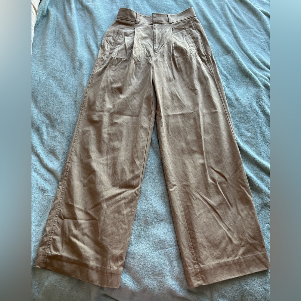 EVERLANE Pleated high-waisted tan Trousers